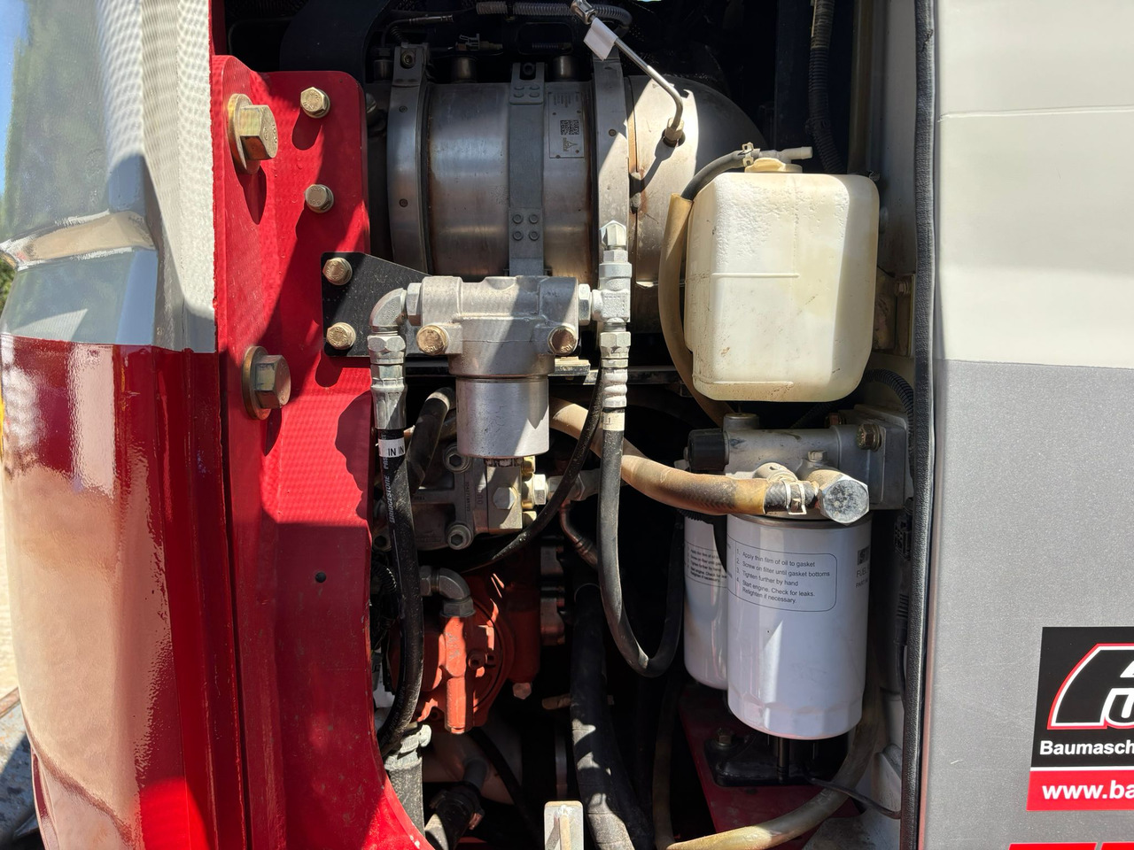 Pásové rýpadlo Takeuchi TB 2150 R: obrázek 9