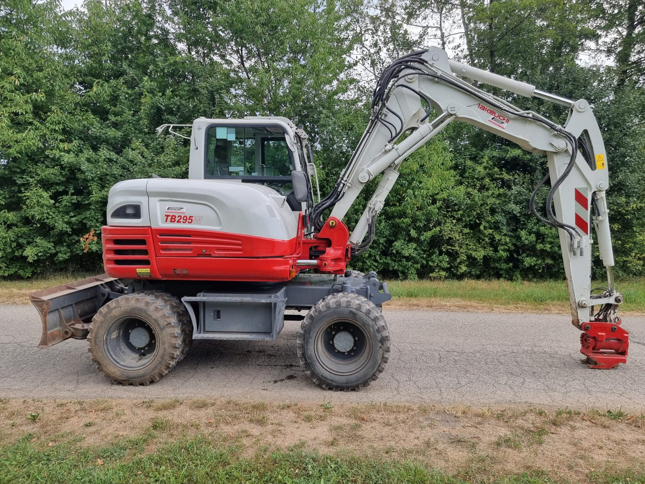 Takeuchi TB 295 W - Kolesové rýpadlo: obrázek 2 Takeuchi TB 295 W - Kolesové rýpadlo: obrázek 2