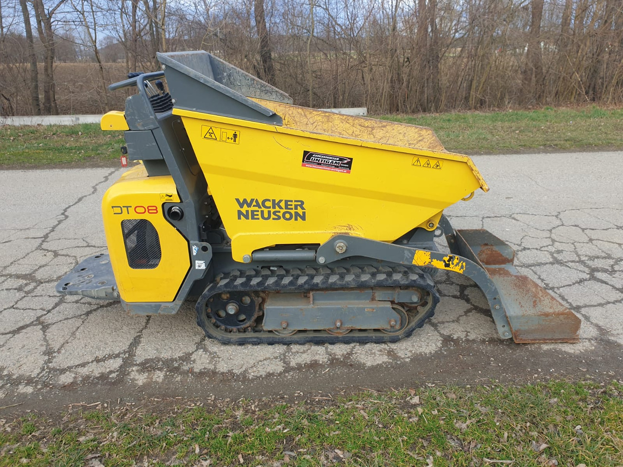 WACKER Neuson DT 08 - Mini-sklápěčka: obrázek 2 WACKER Neuson DT 08 - Mini-sklápěčka: obrázek 2