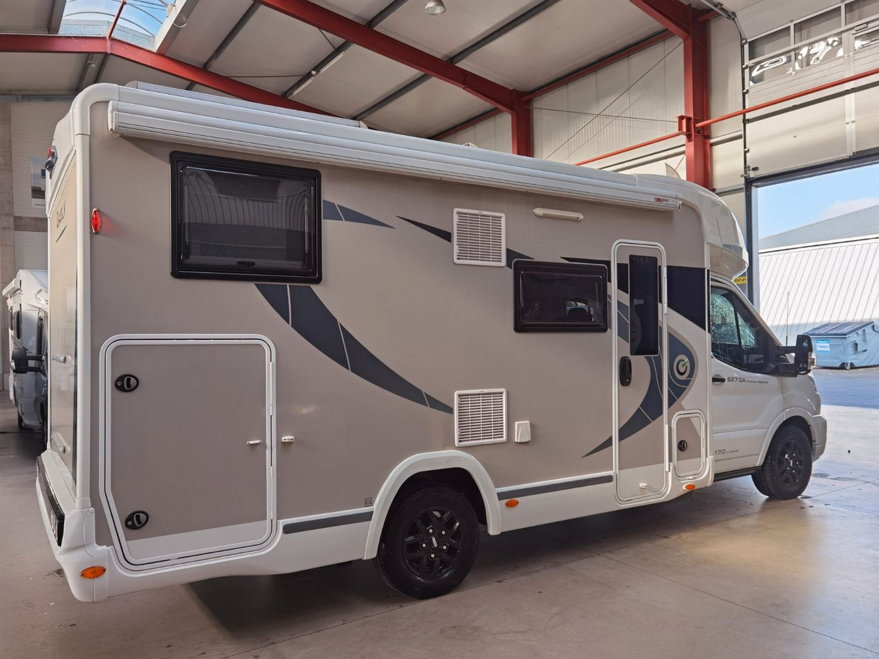 Chausson 627 GA TITANIUM / 170PS / EINZELBETTEN & HUBBETT - Polointegrovaný obytný vůz: obrázek 4 Chausson 627 GA TITANIUM / 170PS / EINZELBETTEN & HUBBETT - Polointegrovaný obytný vůz: obrázek 4