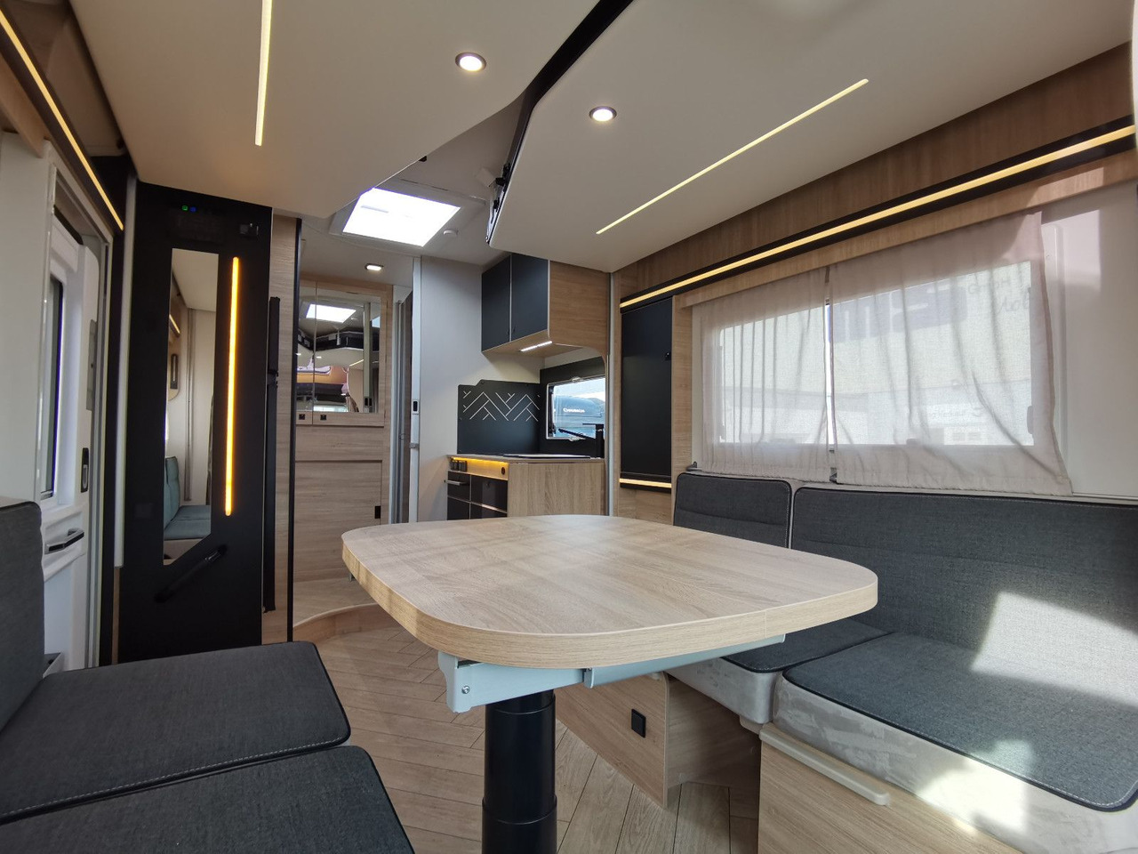 Chausson 630 TITANIUM / MODELL 2026 / EINZELHUBBETTEN - Polointegrovaný obytný vůz: obrázek 5 Chausson 630 TITANIUM / MODELL 2026 / EINZELHUBBETTEN - Polointegrovaný obytný vůz: obrázek 5
