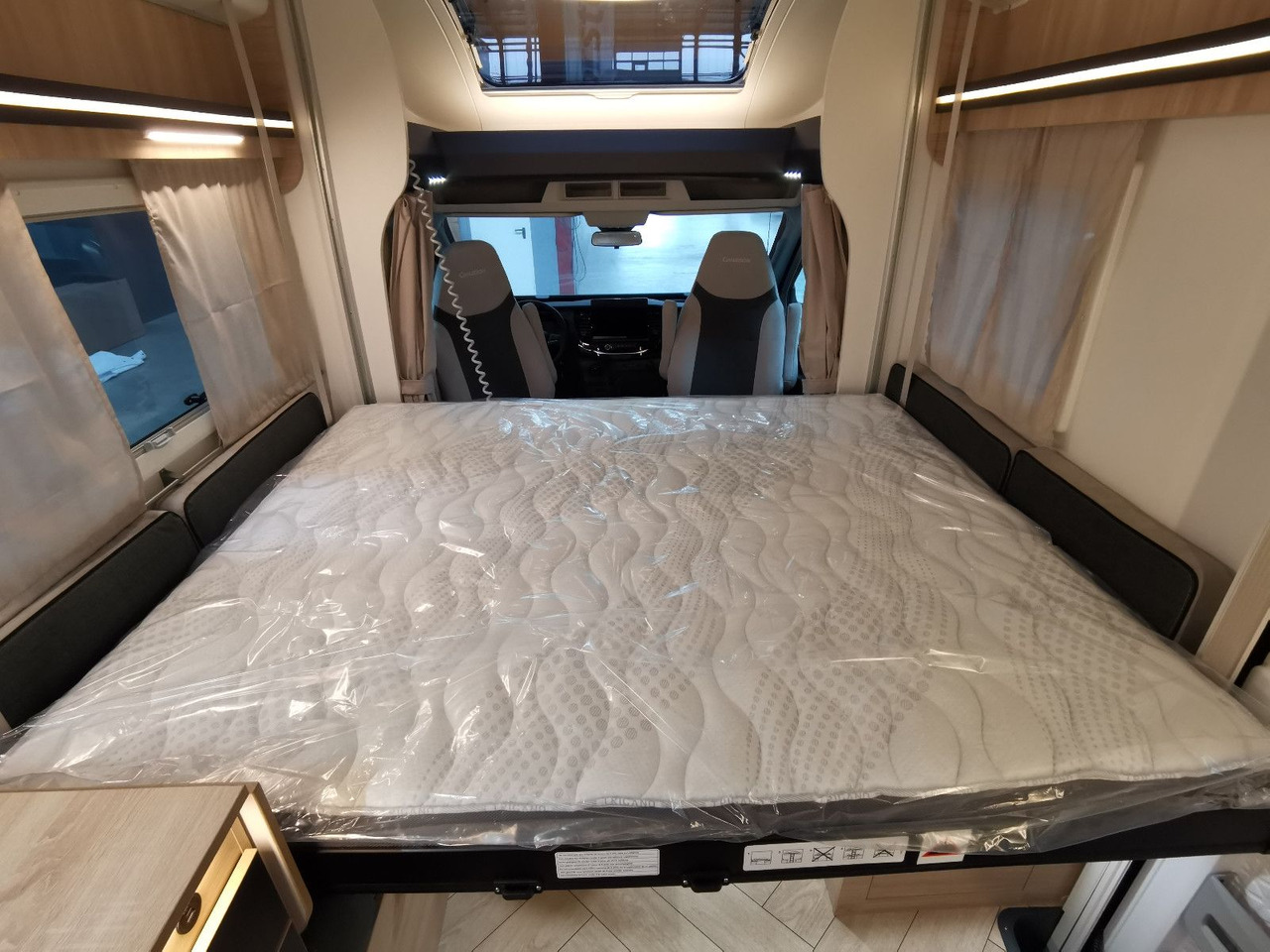 Polointegrovaný obytný vůz Chausson 640 TITANIUM /- 2026 - / XXL - HUBBETT & RAUMBAD: obrázek 13