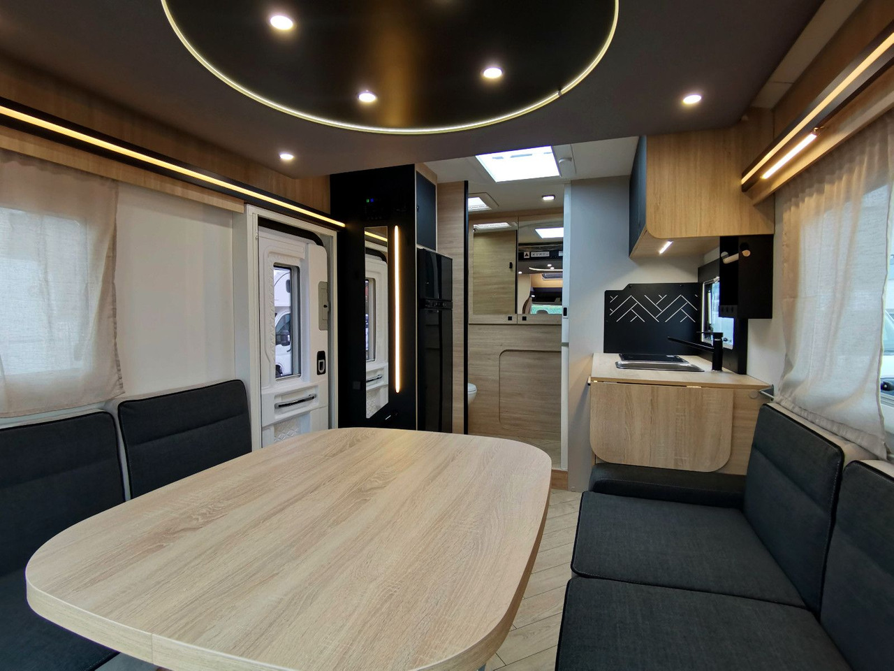 Chausson 640 TITANIUM / - 2026 - / XXL- HUBBETT & RAUMBAD leasing Chausson 640 TITANIUM / - 2026 - / XXL- HUBBETT & RAUMBAD: obrázek 8