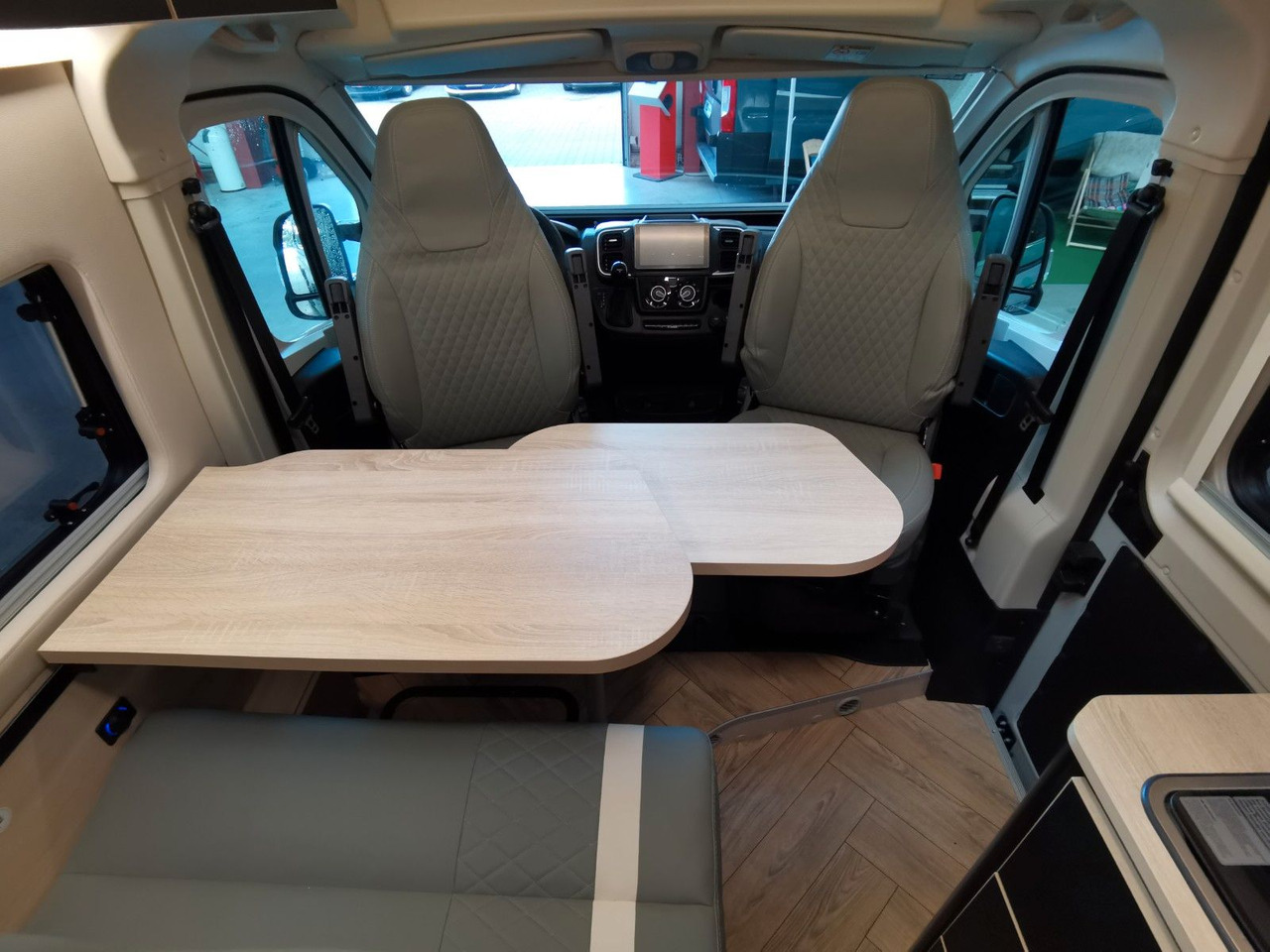 Chausson V697 SPORT LINE / 140PS-8G / EINZELBETTEN - GARA leasing Chausson V697 SPORT LINE / 140PS-8G / EINZELBETTEN - GARA: obrázek 12