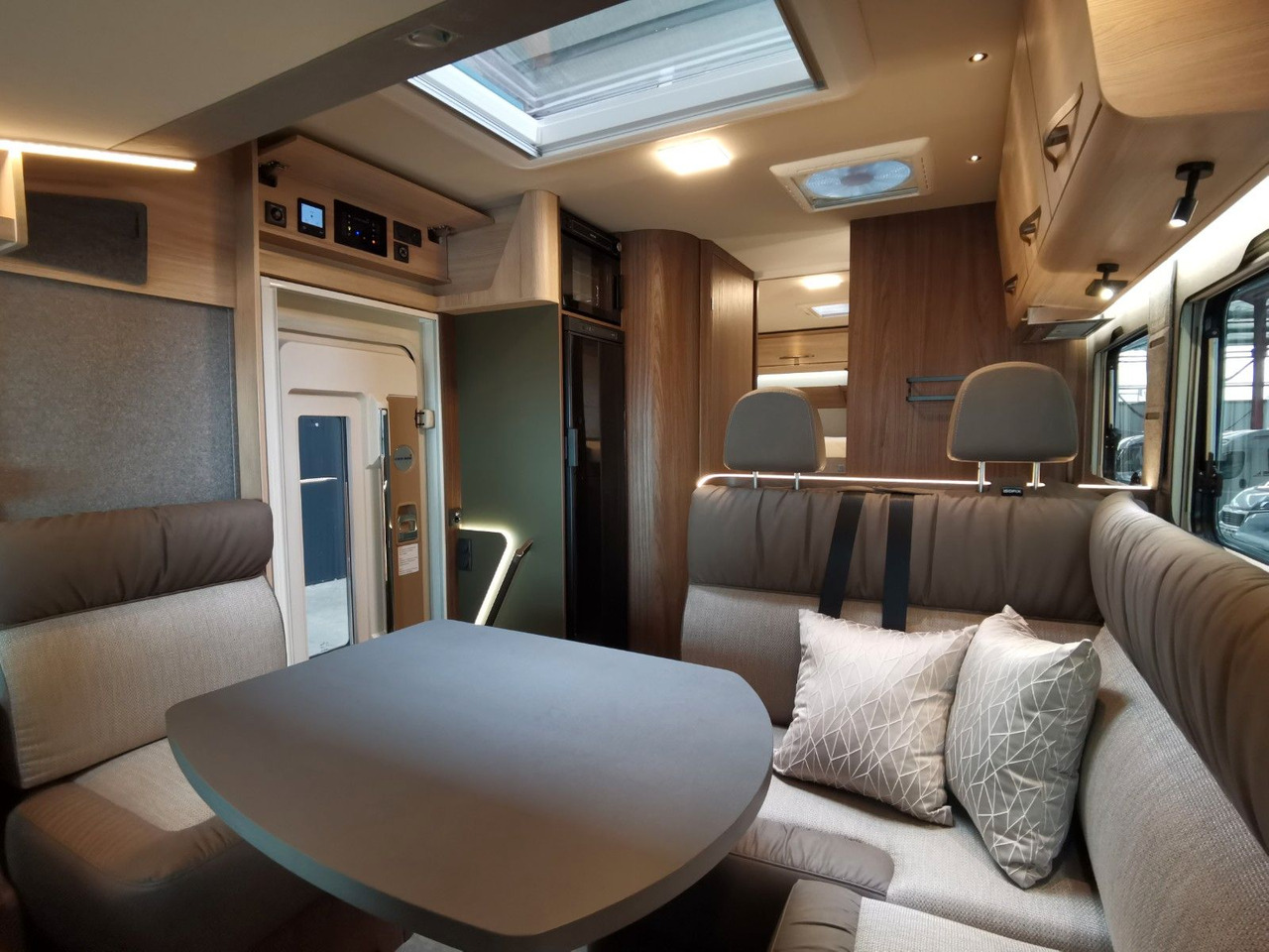 Integrovaný obytný vůz Eura Mobil INTEGRA LINE 720 EB /-2026- /8G-180PS/PLUS-PAKET: obrázek 14