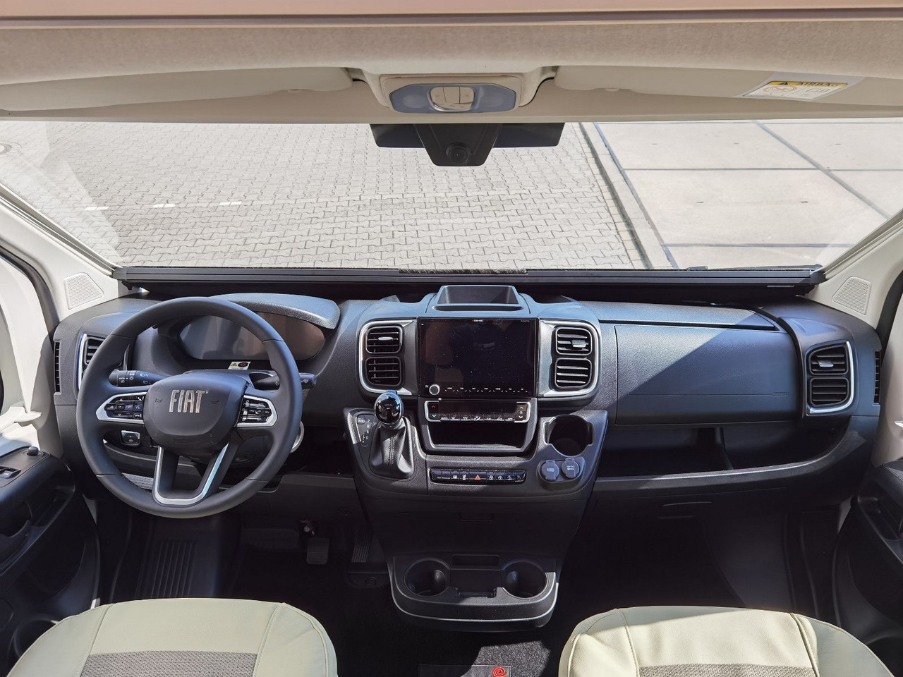 Polointegrovaný obytný vůz Eura Mobil PROFILA T 720 EB /-2026-/ EINZELBETTEN & RAUMBAD: obrázek 12