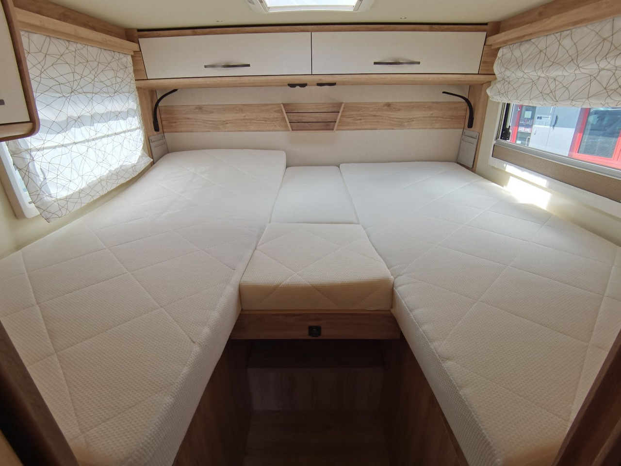 Polointegrovaný obytný vůz Eura Mobil PROFILA T 720 EB /-2026-/ EINZELBETTEN & RAUMBAD: obrázek 21