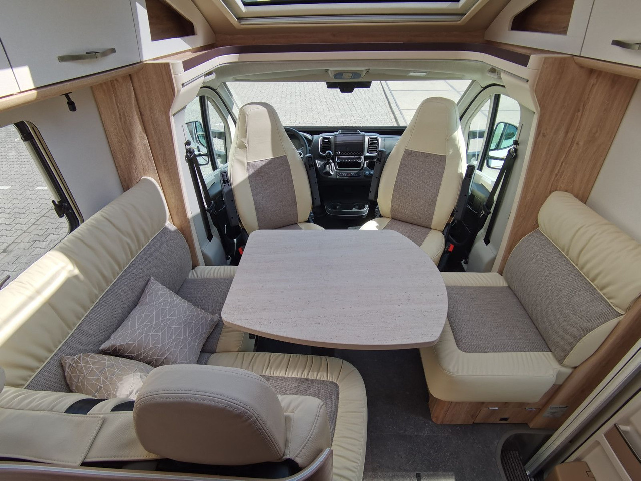 Polointegrovaný obytný vůz Eura Mobil PROFILA T 720 EB /-2026-/ EINZELBETTEN & RAUMBAD: obrázek 14