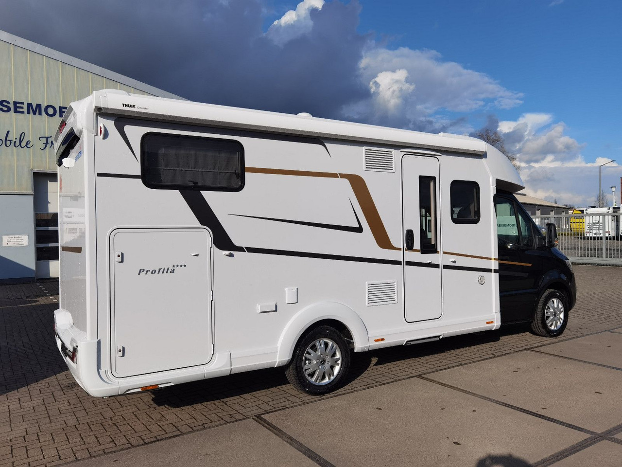 Eura Mobil PROFILA T 726 EF -MOD. 2025 -MONDIAL PLUS & S-P. - Polointegrovaný obytný vůz: obrázek 4 Eura Mobil PROFILA T 726 EF -MOD. 2025 -MONDIAL PLUS & S-P. - Polointegrovaný obytný vůz: obrázek 4