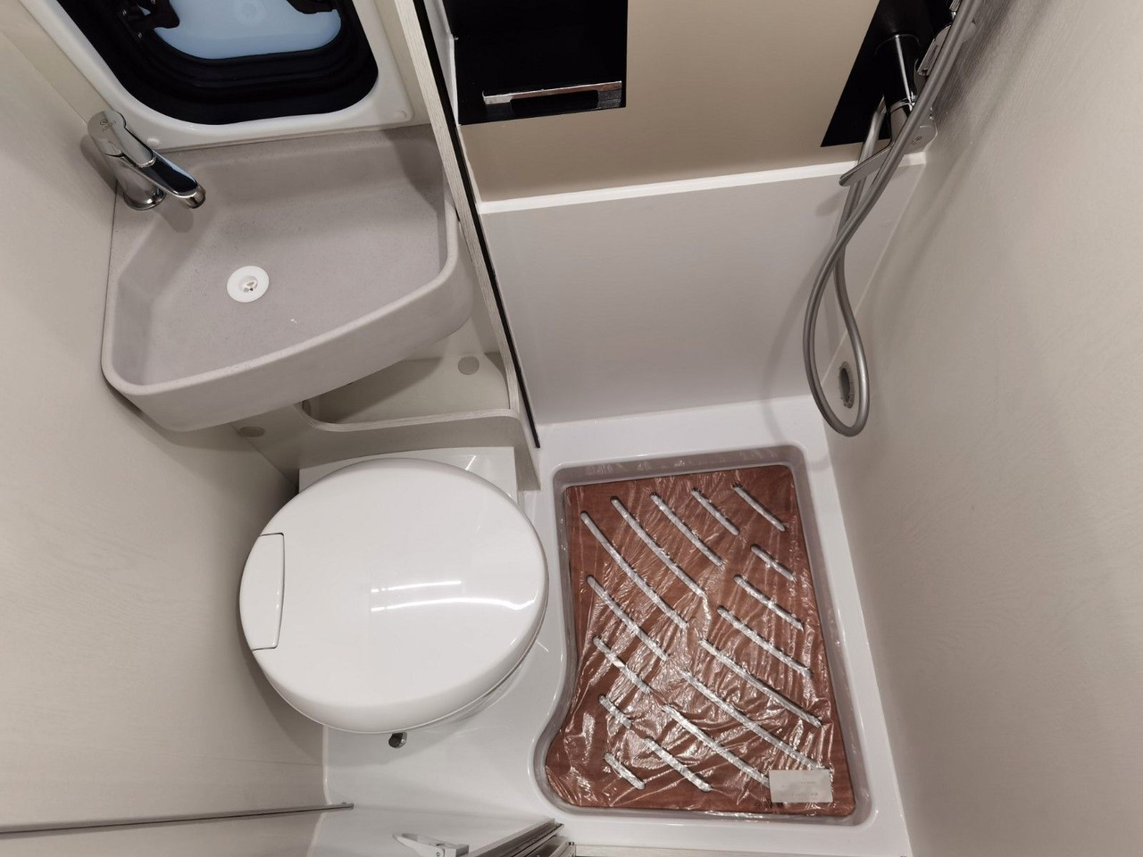 Obytná dodávka Karmann DAVIS 620 LIFESTYLE/-MODELL 2026- / EINZELBETTEN: obrázek 21