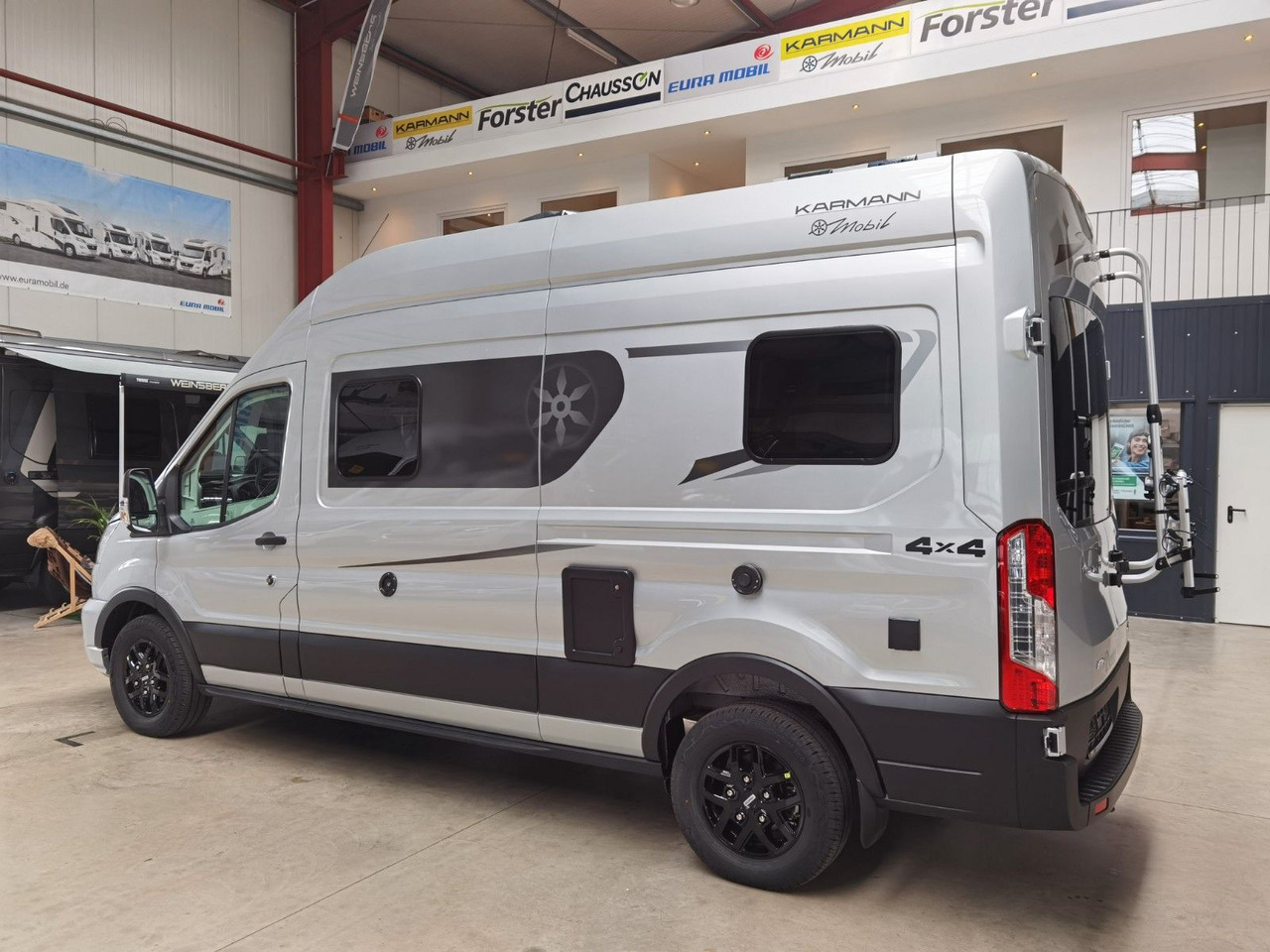 Karmann DEXTER 560 / 170PS - 4x4 / SOLAR & MARKISE & ALU - Obytná dodávka: obrázek 5 Karmann DEXTER 560 / 170PS - 4x4 / SOLAR & MARKISE & ALU - Obytná dodávka: obrázek 5