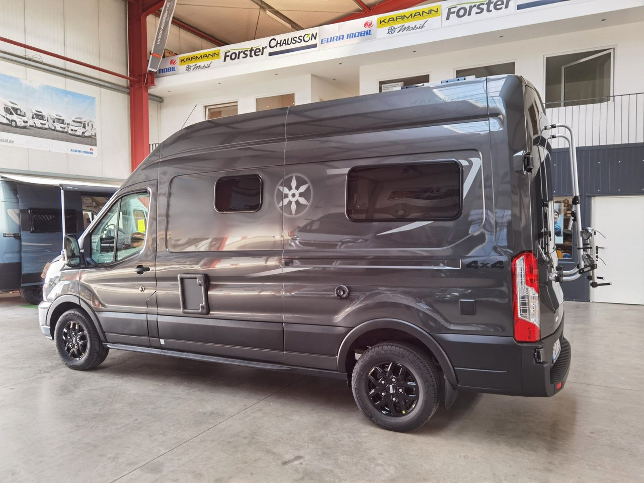 Karmann DEXTER 570 / 170 PS / 4x4/ ALU / SOLAR / MARKISE - Obytná dodávka: obrázek 5 Karmann DEXTER 570 / 170 PS / 4x4/ ALU / SOLAR / MARKISE - Obytná dodávka: obrázek 5