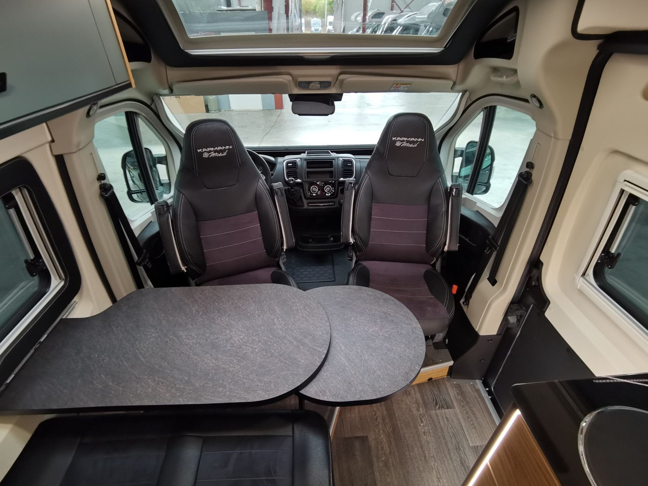 Karmann DEXTER 580 /-MODELL 2026-/ PANORAMA DACHFENSTER - Obytná dodávka: obrázek 5 Karmann DEXTER 580 /-MODELL 2026-/ PANORAMA DACHFENSTER - Obytná dodávka: obrázek 5