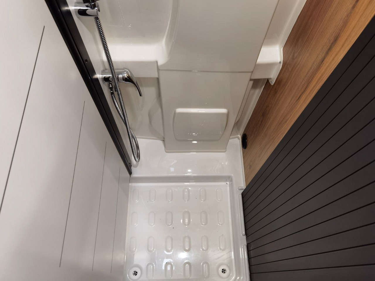 Obytná dodávka Karmann DEXTER 580 /-MODELL 2026-/ PANORAMA DACHFENSTER: obrázek 22