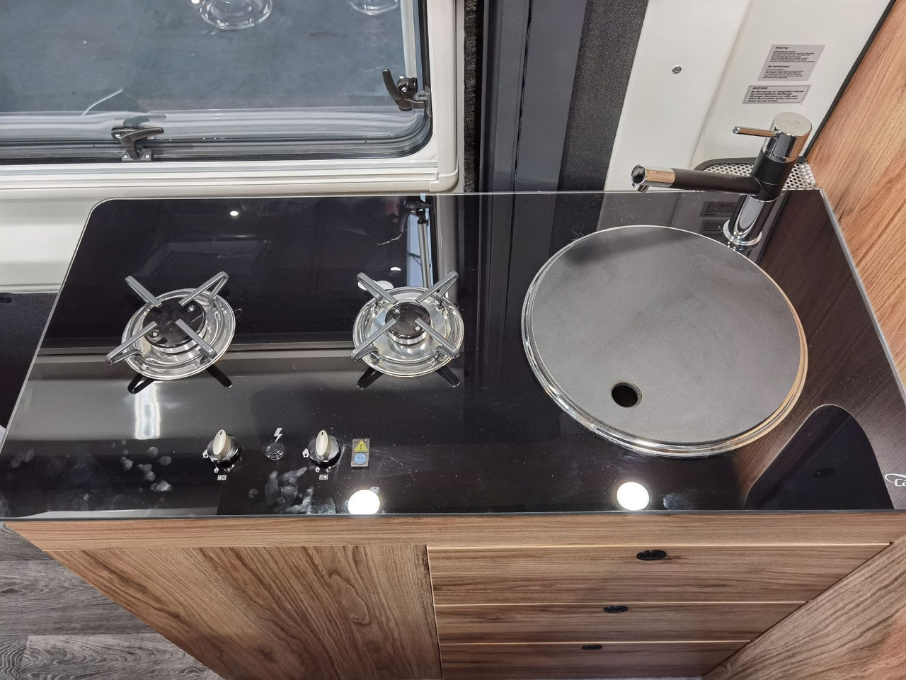 Karmann DEXTER 600 /2026/8G.AUTOM./ EINZELBETTEN 5.99M - Obytná dodávka: obrázek 5 Karmann DEXTER 600 /2026/8G.AUTOM./ EINZELBETTEN 5.99M - Obytná dodávka: obrázek 5