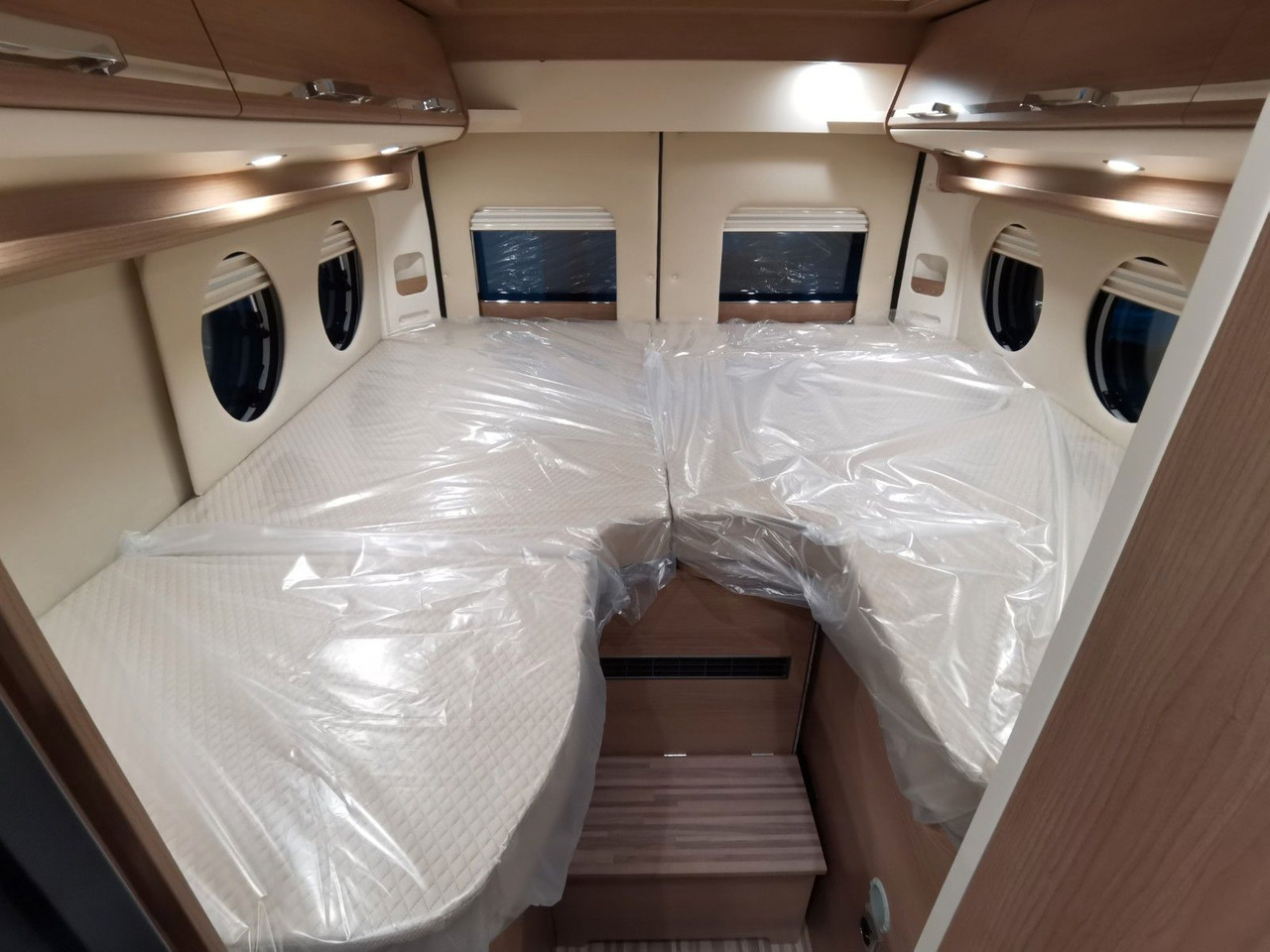 Obytná dodávka Malibu VAN COMFORT GT - 640 LE / NAVIGATION & KEYLESS: obrázek 17 Obytná dodávka Malibu VAN COMFORT GT - 640 LE / NAVIGATION & KEYLESS: obrázek 17