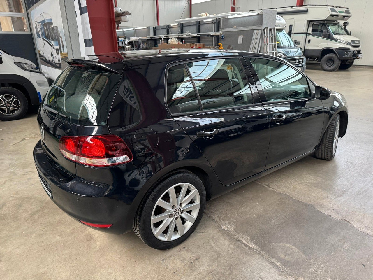 Volkswagen Golf 1.4 TSI DSG 90 kW HIGHLINE / 1.HAND / - Hatchback: obrázek 2 Volkswagen Golf 1.4 TSI DSG 90 kW HIGHLINE / 1.HAND / - Hatchback: obrázek 2