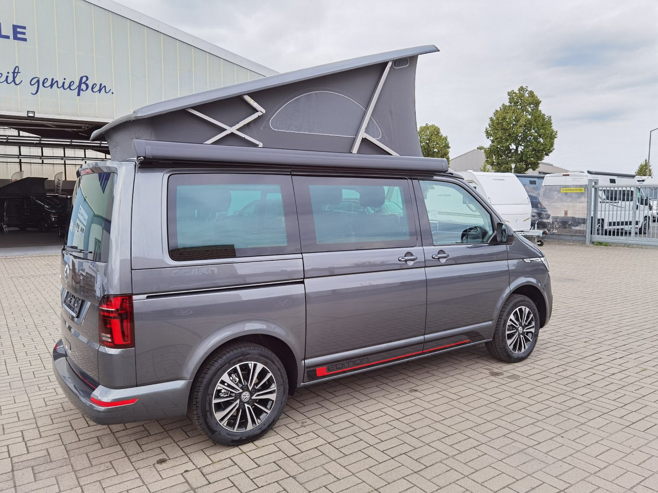 Mikrobus Volkswagen T6.1 CALIFORNIA OCEAN EDITION / DSG / ACC / NAVI: obrázek 10