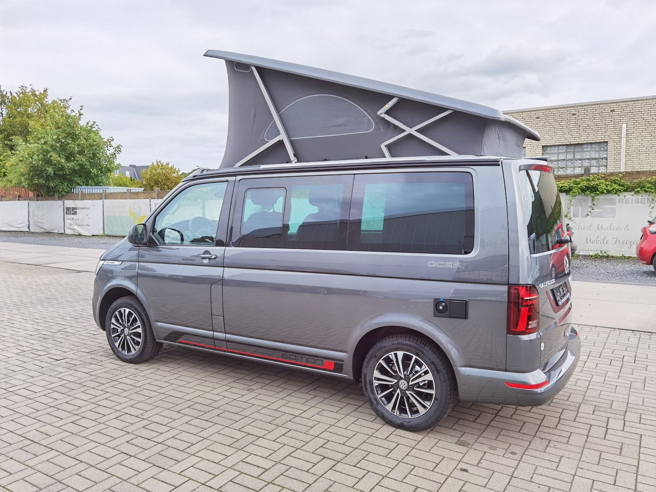 Mikrobus Volkswagen T6.1 CALIFORNIA OCEAN EDITION / DSG / ACC / NAVI: obrázek 11