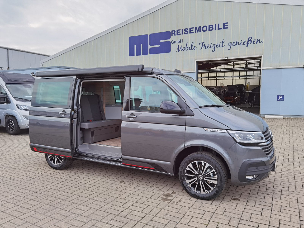 Mikrobus Volkswagen T6.1 CALIFORNIA OCEAN EDITION / DSG / ACC / NAVI: obrázek 7