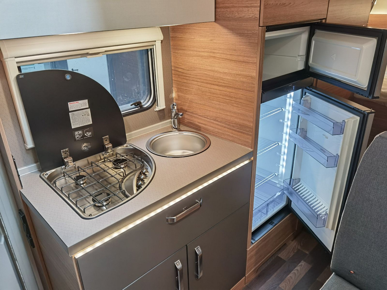 Alkovna Weinsberg CARAHOME 650 DG / - MODELL 2025 - / 140 PS: obrázek 19