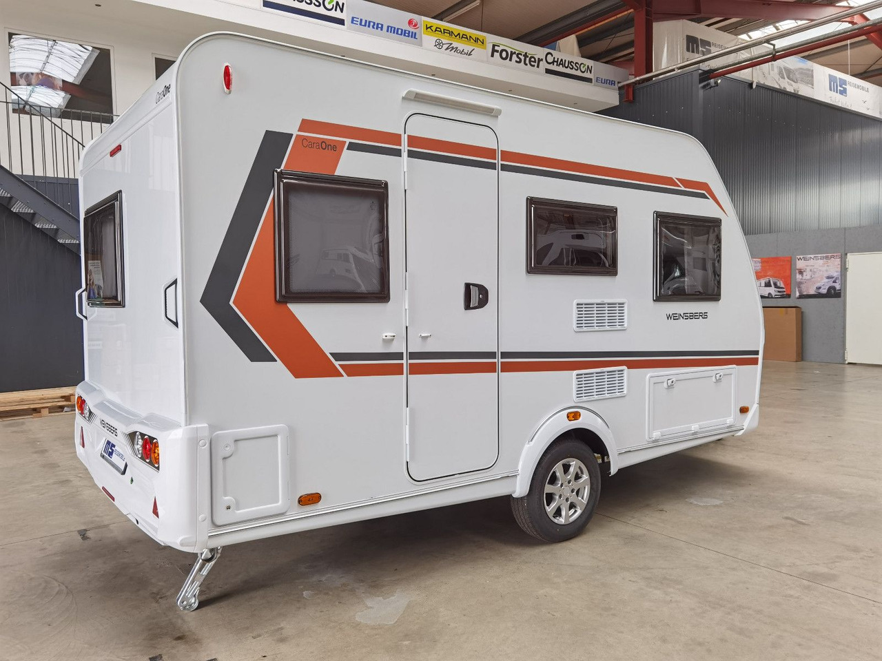Weinsberg CARAONE 390 QD / -2026 -/ 1350 KG - Karavan: obrázek 4 Weinsberg CARAONE 390 QD / -2026 -/ 1350 KG - Karavan: obrázek 4