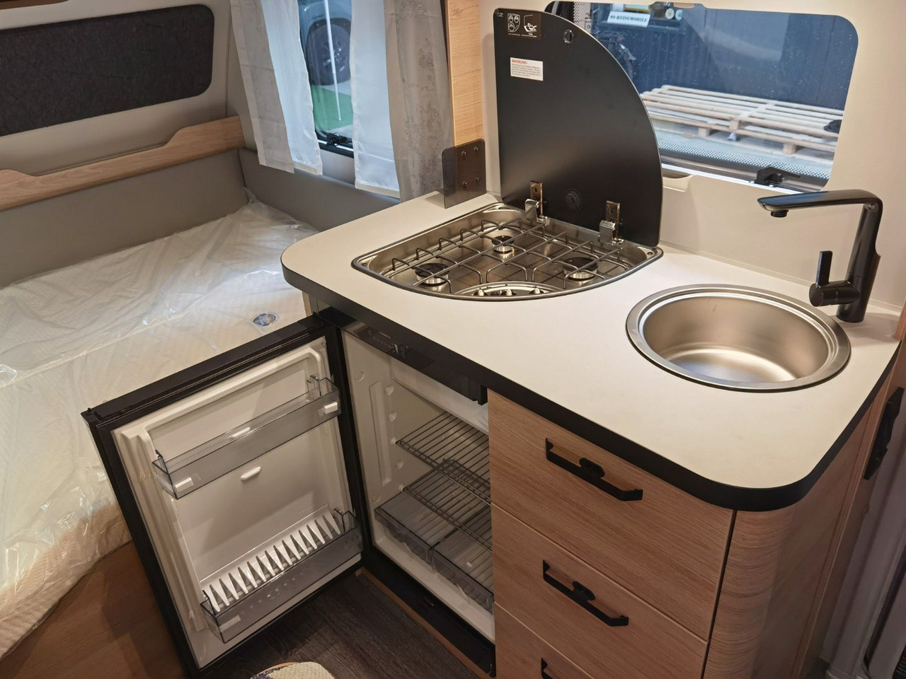 Karavan Weinsberg CARAONE 390 QD  / -2026 -/ ALLE PAKETE: obrázek 18