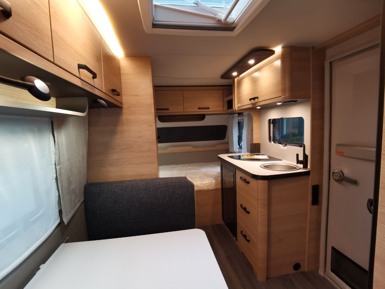 Karavan Weinsberg CARAONE 390 QD  / -2026 -/ ALLE PAKETE: obrázek 15