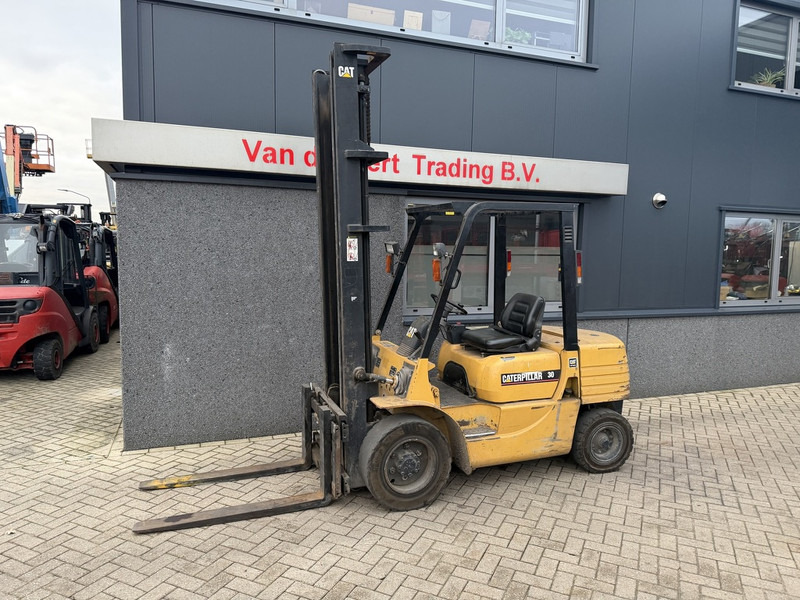 Caterpillar FD30 - Dieselový vysokozdvižný vozík: obrázek 3 Caterpillar FD30 - Dieselový vysokozdvižný vozík: obrázek 3