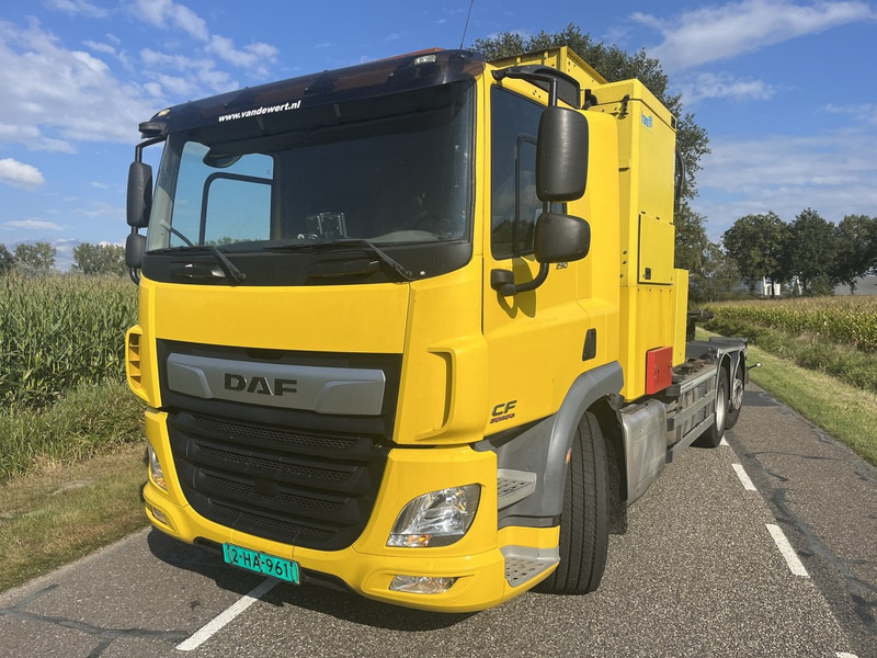 DAF CF 290 - Vůz na odvoz odpadků: obrázek 2 DAF CF 290 - Vůz na odvoz odpadků: obrázek 2