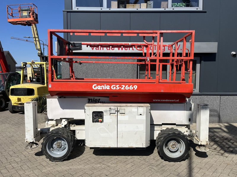 Genie GS 2669 RT Hoogwerker / arbeitsbuhne - Nůžková plošina: obrázek 1 Genie GS 2669 RT Hoogwerker / arbeitsbuhne - Nůžková plošina: obrázek 1