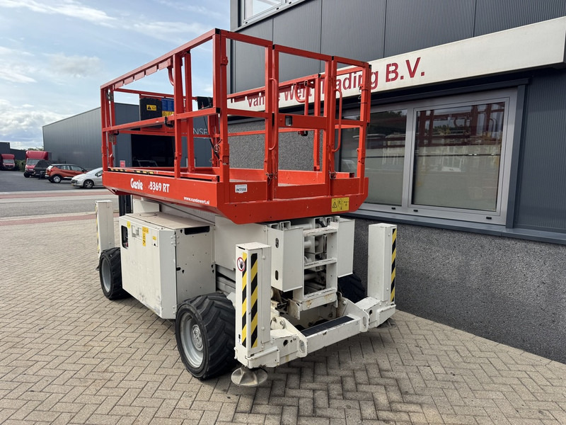 Genie GS 3369 RT Hoogwerker / Arbeitsbuhne 12mtr werkhoogte 4x4 Kubota DIESEL 2013 - Nůžková plošina: obrázek 4 Genie GS 3369 RT Hoogwerker / Arbeitsbuhne 12mtr werkhoogte 4x4 Kubota DIESEL 2013 - Nůžková plošina: obrázek 4