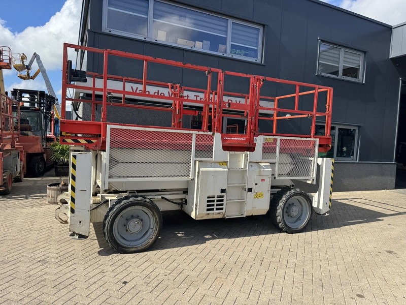 Genie GS 3390 RT Schaarhoogwerker / Scissor Lift / Arbeitsbuhne 12mtr werkhoogte 4x4 Deutz DIESEL 2013 - Nůžková plošina: obrázek 2 Genie GS 3390 RT Schaarhoogwerker / Scissor Lift / Arbeitsbuhne 12mtr werkhoogte 4x4 Deutz DIESEL 2013 - Nůžková plošina: obrázek 2