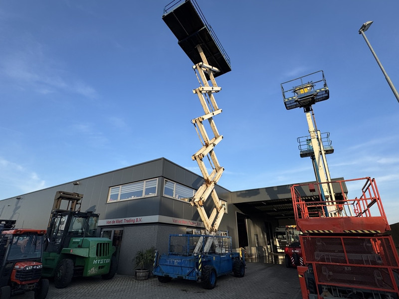 Holland lift Combistar B-195DL25 Schaarhoogwerker 22M Werkhoogte Hatz Diesel 4X4 2003 - Nůžková plošina: obrázek 5 Holland lift Combistar B-195DL25 Schaarhoogwerker 22M Werkhoogte Hatz Diesel 4X4 2003 - Nůžková plošina: obrázek 5