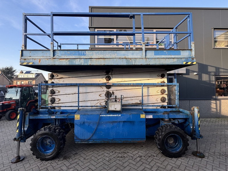Holland lift Combistar B-195DL25 Schaarhoogwerker 22M Werkhoogte Hatz Diesel 4X4 2003 - Nůžková plošina: obrázek 2 Holland lift Combistar B-195DL25 Schaarhoogwerker 22M Werkhoogte Hatz Diesel 4X4 2003 - Nůžková plošina: obrázek 2