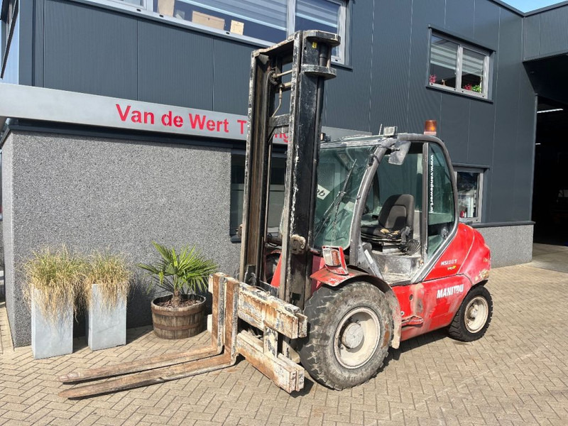 Manitou MSI50T MSI 50T duplo450 SIDESHIFT LUCHTBANDEN 2015 - Dieselový vysokozdvižný vozík: obrázek 3 Manitou MSI50T MSI 50T duplo450 SIDESHIFT LUCHTBANDEN 2015 - Dieselový vysokozdvižný vozík: obrázek 3