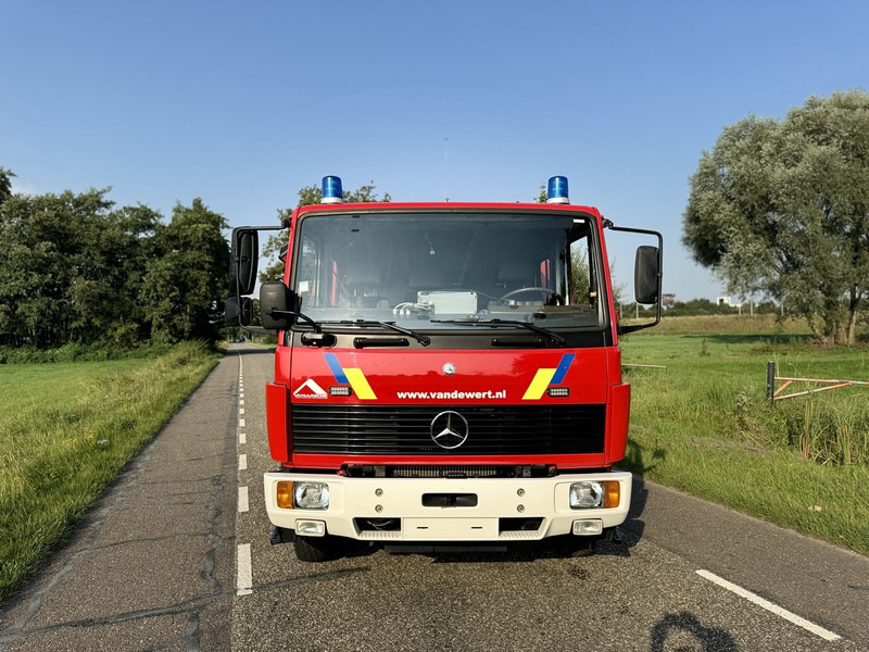 Mercedes-Benz 1124 - Hasičský vůz: obrázek 3 Mercedes-Benz 1124 - Hasičský vůz: obrázek 3