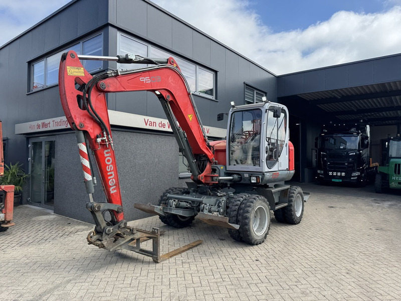 Neuson 9503 WD Mobiele Kraan 2009 Palletvork, Stenenklem, 2x Bak 8860hours Deutz Diesel - Autojeřáb: obrázek 2 Neuson 9503 WD Mobiele Kraan 2009 Palletvork, Stenenklem, 2x Bak 8860hours Deutz Diesel - Autojeřáb: obrázek 2