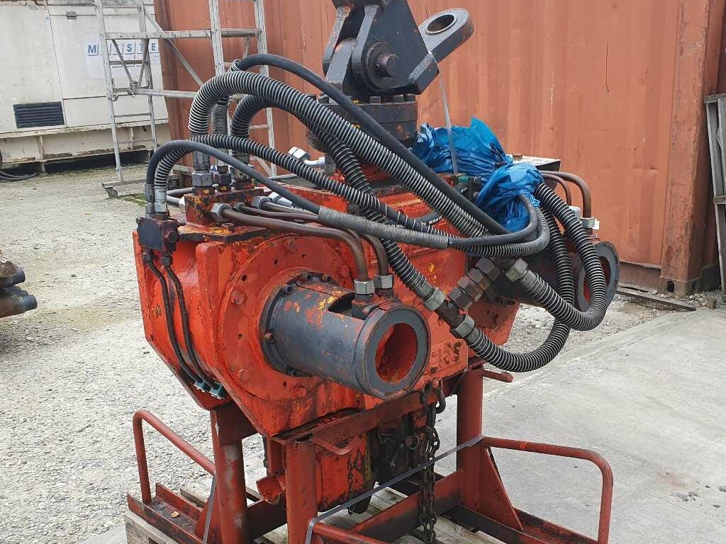 Delmag Tünkers HVB 33/30 vibro hammer - Samojízdné beranidlo: obrázek 1 Delmag Tünkers HVB 33/30 vibro hammer - Samojízdné beranidlo: obrázek 1
