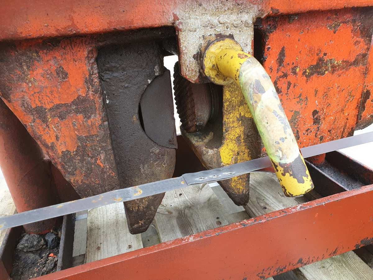 Delmag Tünkers HVB 33/30 vibro hammer - Samojízdné beranidlo: obrázek 4 Delmag Tünkers HVB 33/30 vibro hammer - Samojízdné beranidlo: obrázek 4
