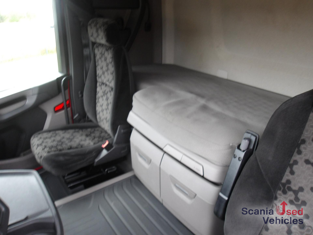 SCANIA R 410 A4x2EB - Tahač: obrázek 5 SCANIA R 410 A4x2EB - Tahač: obrázek 5