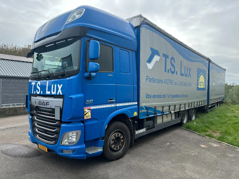 DAF XF 440 DAF XF 440 6x2 / SUPERSPACECAB / KOMBI MIT ANHANGER SCHMITZ 2016 / DURCHLADEN / 2 STUCK - Plachtový nákladní auto: obrázek 1 DAF XF 440 DAF XF 440 6x2 / SUPERSPACECAB / KOMBI MIT ANHANGER SCHMITZ 2016 / DURCHLADEN / 2 STUCK - Plachtový nákladní auto: obrázek 1
