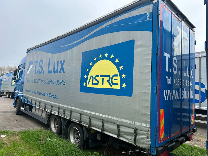 DAF XF 440 DAF XF 440 6x2 / SUPERSPACECAB / KOMBI MIT ANHANGER SCHMITZ 2016 / DURCHLADEN / 2 STUCK - Plachtový nákladní auto: obrázek 2 DAF XF 440 DAF XF 440 6x2 / SUPERSPACECAB / KOMBI MIT ANHANGER SCHMITZ 2016 / DURCHLADEN / 2 STUCK - Plachtový nákladní auto: obrázek 2