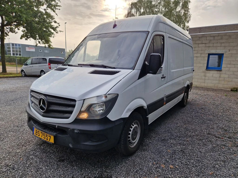 Mercedes-Benz Sprinter 314 AIRCO / MANUEL/ NOUVEAU MOTEUR 320000 km - Furgon: obrázek 3 Mercedes-Benz Sprinter 314 AIRCO / MANUEL/ NOUVEAU MOTEUR 320000 km - Furgon: obrázek 3