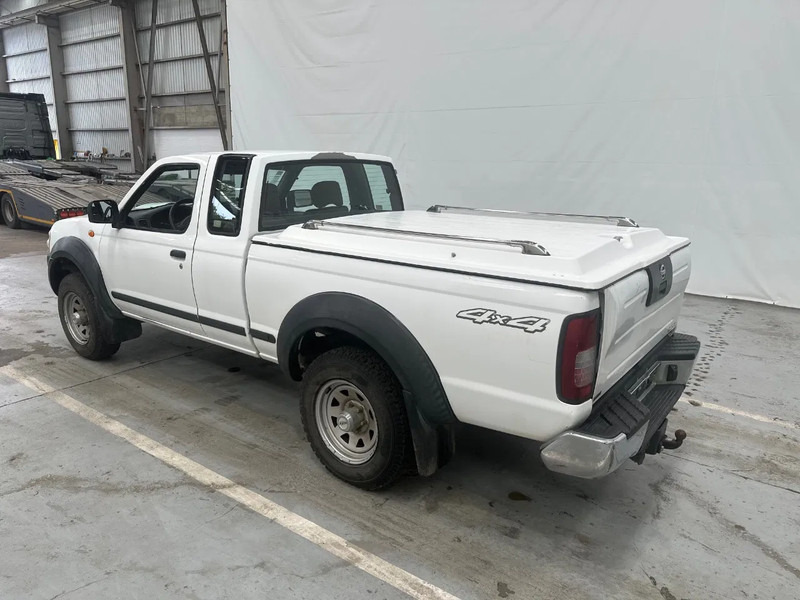 Nissan Navara 2.5 Di / EURO 3 - Osobní auto: obrázek 3 Nissan Navara 2.5 Di / EURO 3 - Osobní auto: obrázek 3