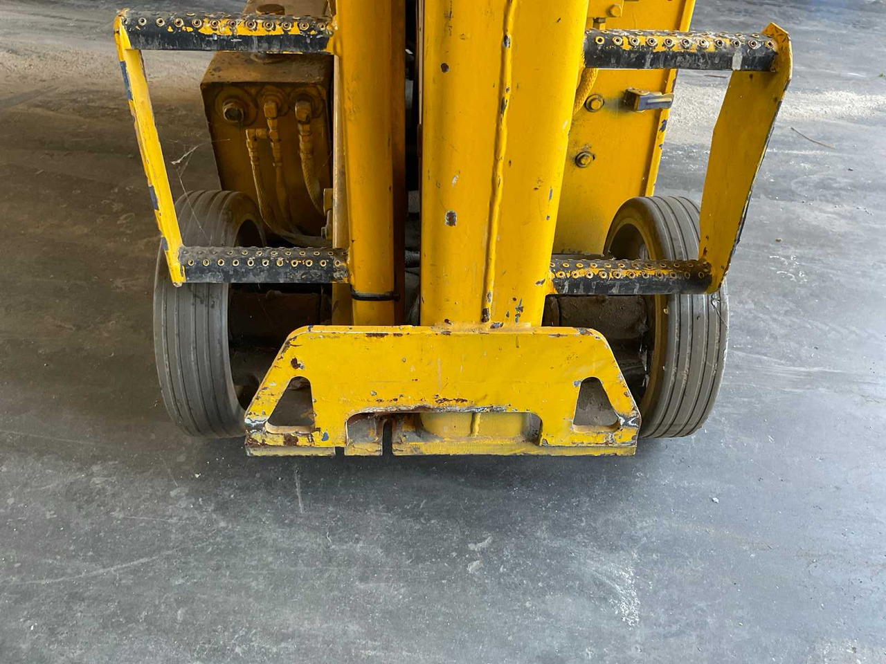 1994 UPRIGHT 65000-001 AERIAL PLATFORM - Pracovní plošina: obrázek 4 1994 UPRIGHT 65000-001 AERIAL PLATFORM - Pracovní plošina: obrázek 4