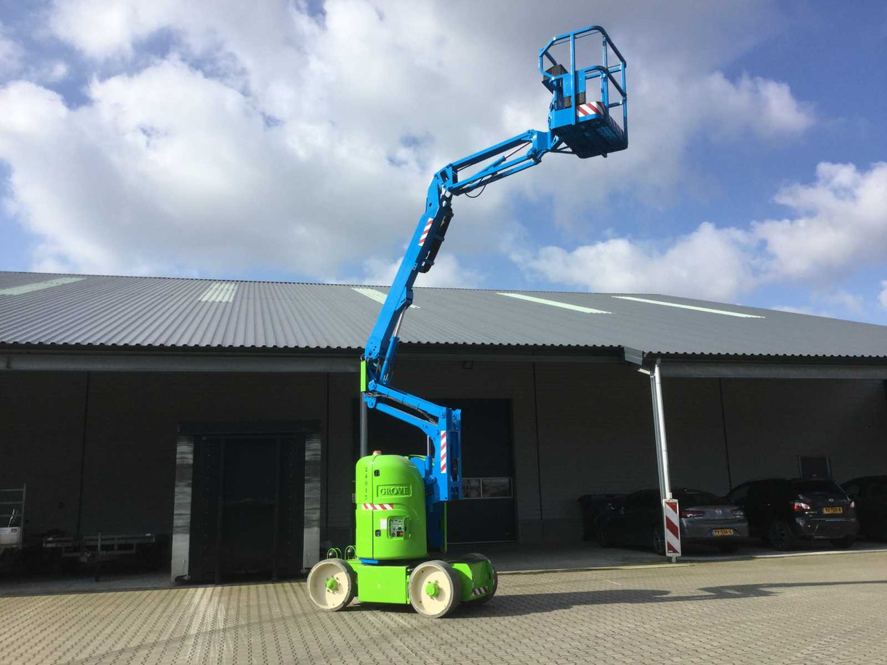 1999 GROVE AMZ 30 NEU AERIAL PLATFORM - Pracovní plošina: obrázek 1 1999 GROVE AMZ 30 NEU AERIAL PLATFORM - Pracovní plošina: obrázek 1