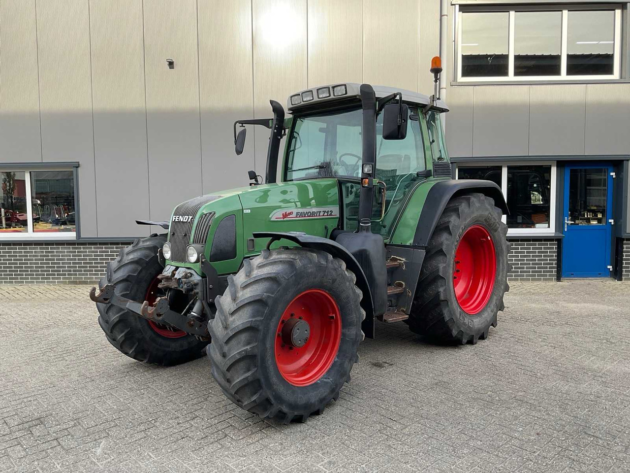 2000 FENDT VARIO 712 ALL-WHEEL DRIVE FARM TRACTOR - Traktor: obrázek 1 2000 FENDT VARIO 712 ALL-WHEEL DRIVE FARM TRACTOR - Traktor: obrázek 1