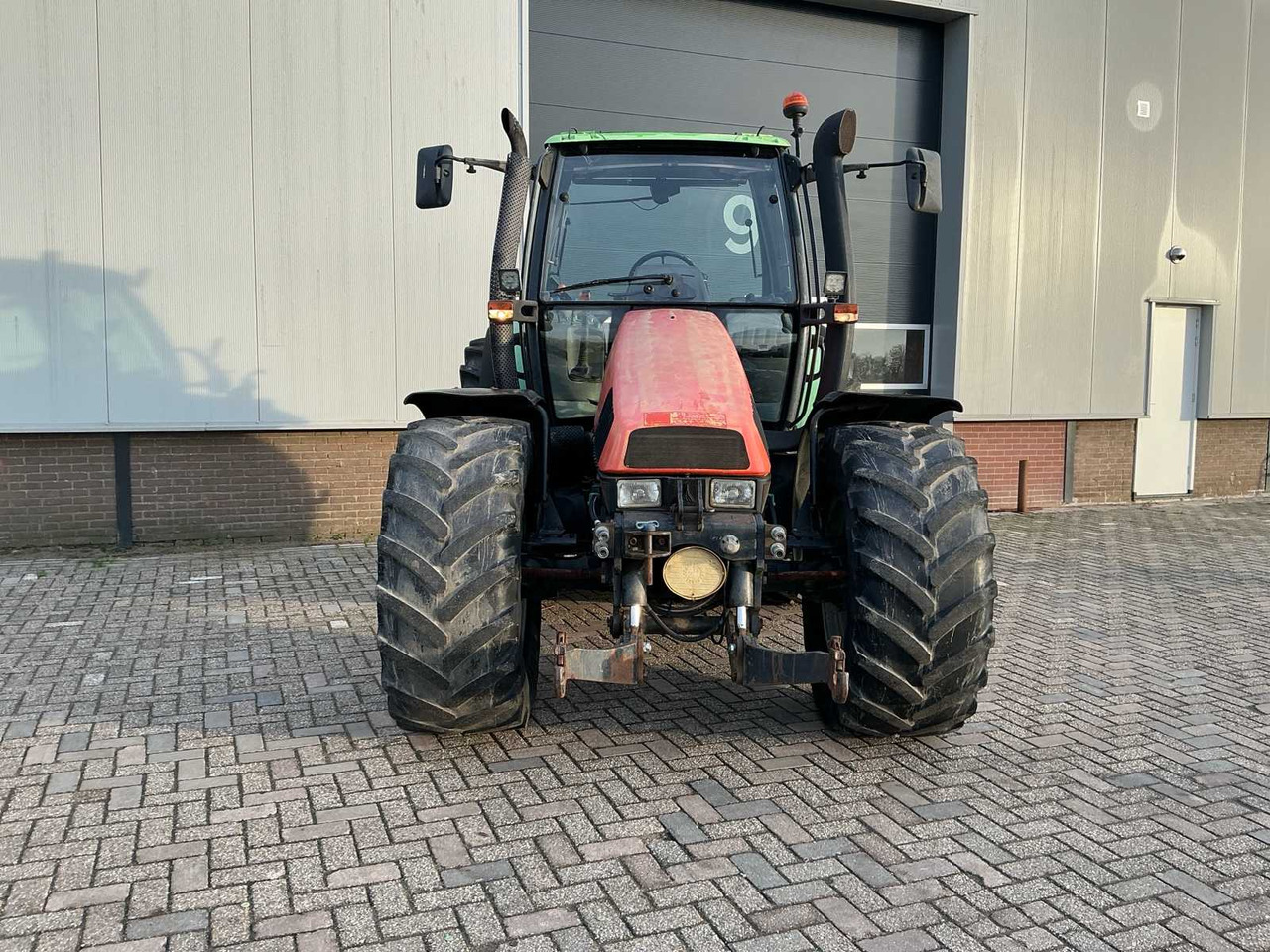 2002 DEUTZ-FAHR AGROTRON 85 FOUR WHEEL DRIVE FARM TRACTOR - Traktor: obrázek 2 2002 DEUTZ-FAHR AGROTRON 85 FOUR WHEEL DRIVE FARM TRACTOR - Traktor: obrázek 2
