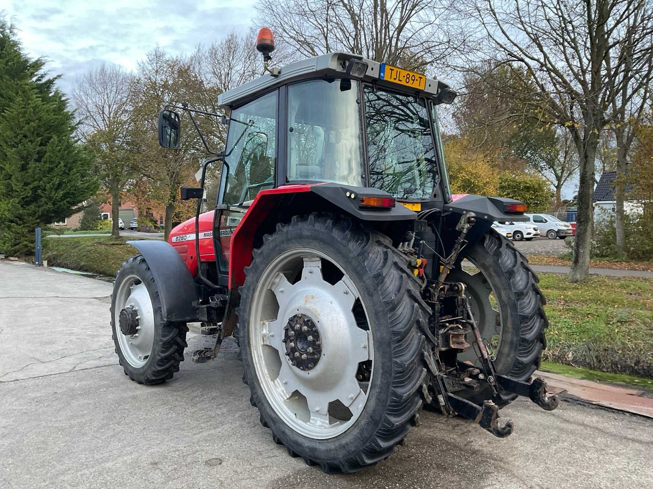 2002 MASSEY FERGUSON 6280 ALL-WHEEL DRIVE FARM TRACTOR - Traktor: obrázek 2 2002 MASSEY FERGUSON 6280 ALL-WHEEL DRIVE FARM TRACTOR - Traktor: obrázek 2